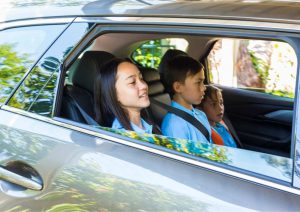 מדריך שימושי לבטיחות עם ילדים ברכב